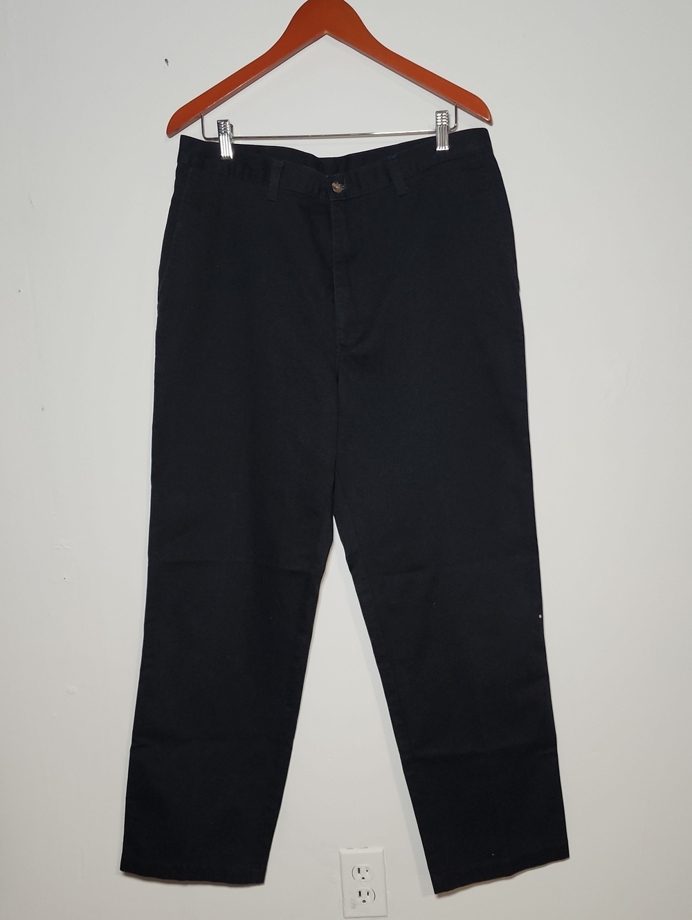 Men's Black Straight-Leg Pants - Classic Everyday Wear